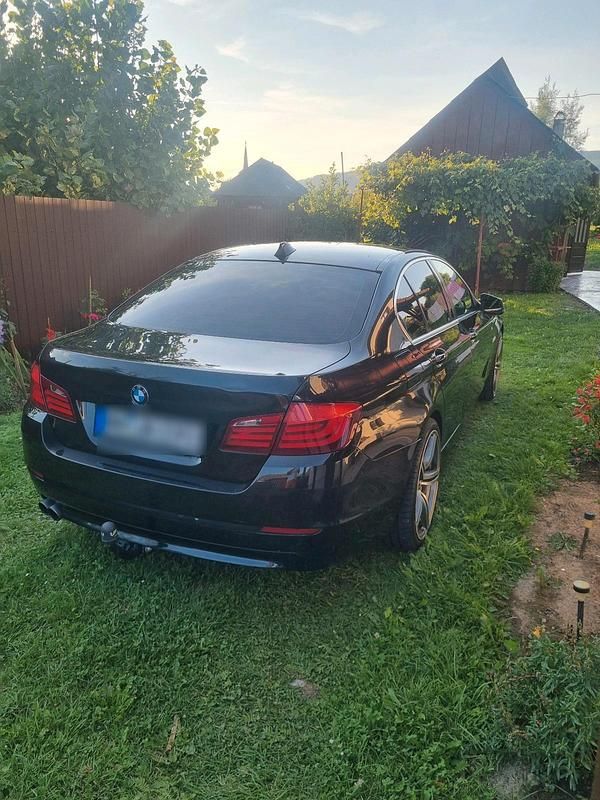 Schwarz Gebraucht 2010 BMW 520 Limousine | 8.200 € (Fairer Preis) - Bild 1/4