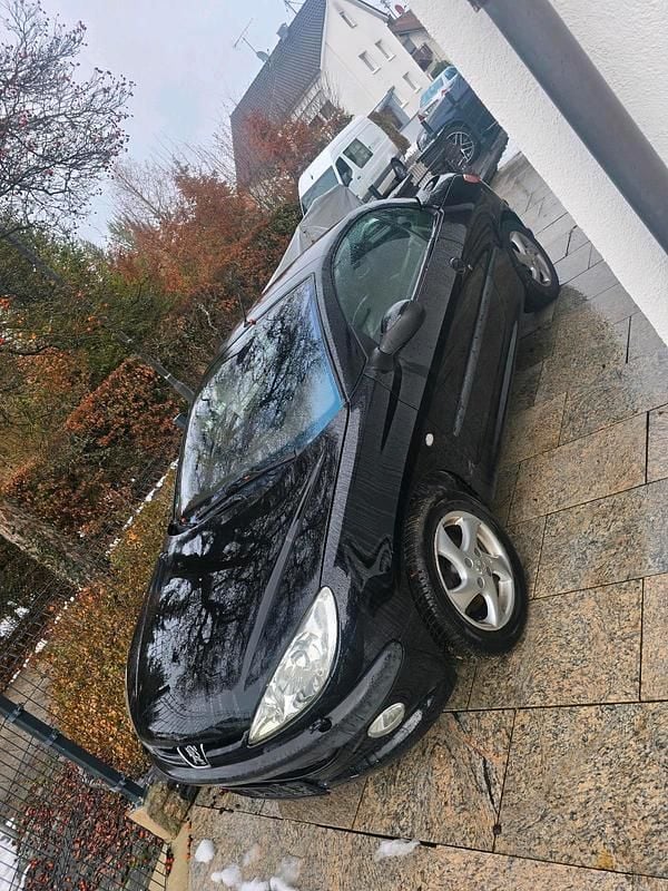 Gebraucht Peugeot 206 CC 136 PS (100 kW) 2004 Schwarz Cabrio
