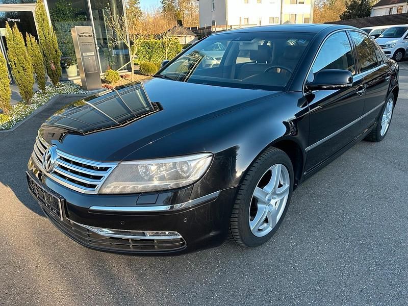 Usado VW Phaeton 239 HP (175 kW) 2013 Preto Sedan