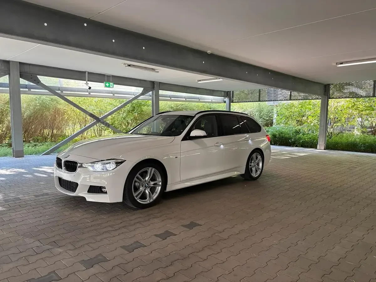 Gebraucht BMW 320 Shadowline 190 PS (139 kW) 2018 Weiß Kombi
