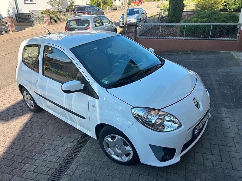 Weiß Gebraucht 2010 Renault Twingo Kleinwagen | 1.850 € (Guter Preis) - Bild 1/4