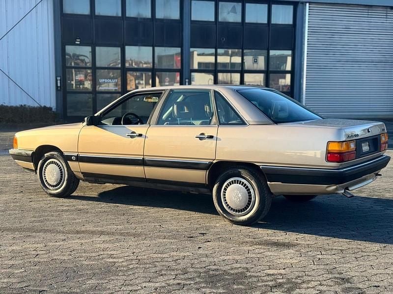 Gebraucht Audi 100 116 PS (85 kW) 1987 Gold Limousine
