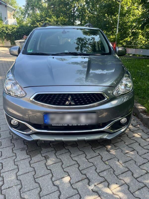 Grau Gebraucht 2018 Mitsubishi Space Star Kleinwagen | 8.100 € (Fairer Preis) - Bild 1/4