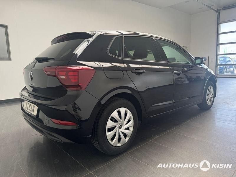Second-hand VW Polo Life 80 CP (58 kW) 2024 Negru Berlinǎ