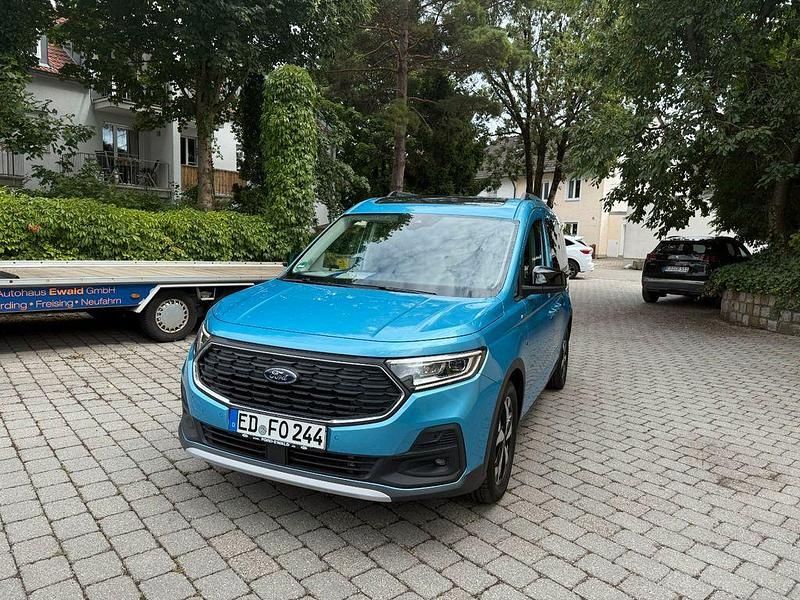 Blau Gebraucht 2024 Ford Tourneo Connect Active Van / Kleinbus | 31.989 € (Etwas zu teuer) - Bild 1/4