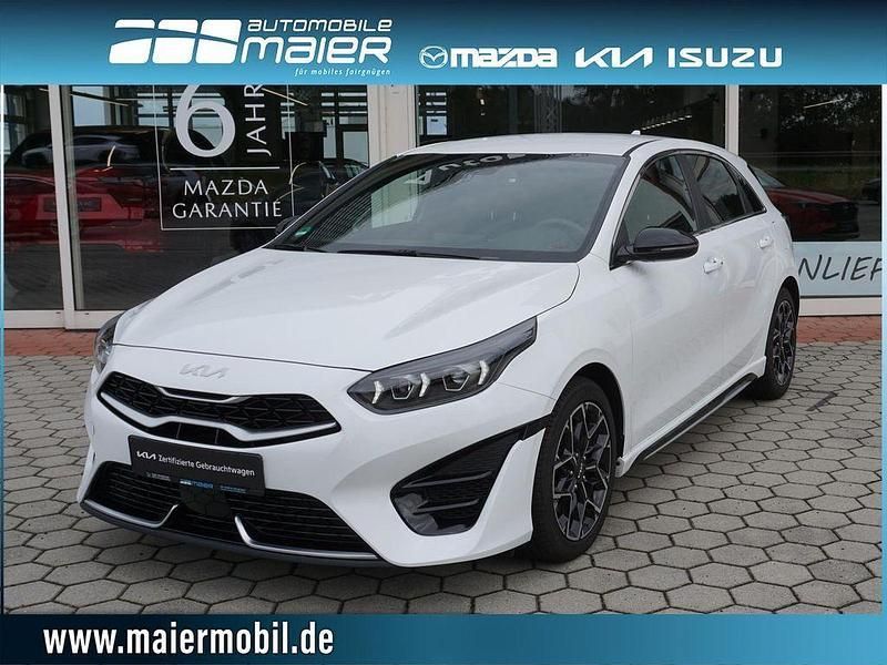 Weiß (hw2) deluxeweiss met. metallic Gebraucht 2022 Kia Ceed GT-Line Limousine | 22.990 € (Fairer Preis) - Bild 1/4