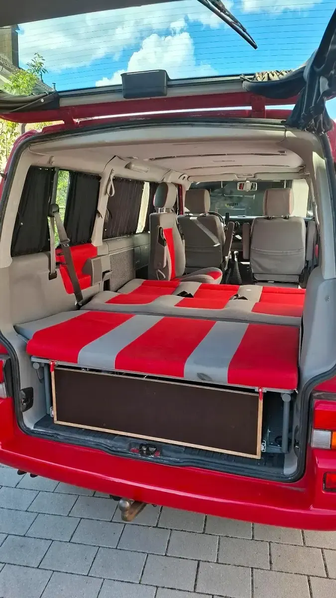 Używany VW T4 151 KM (111 kW) 2001 Czerwony Van