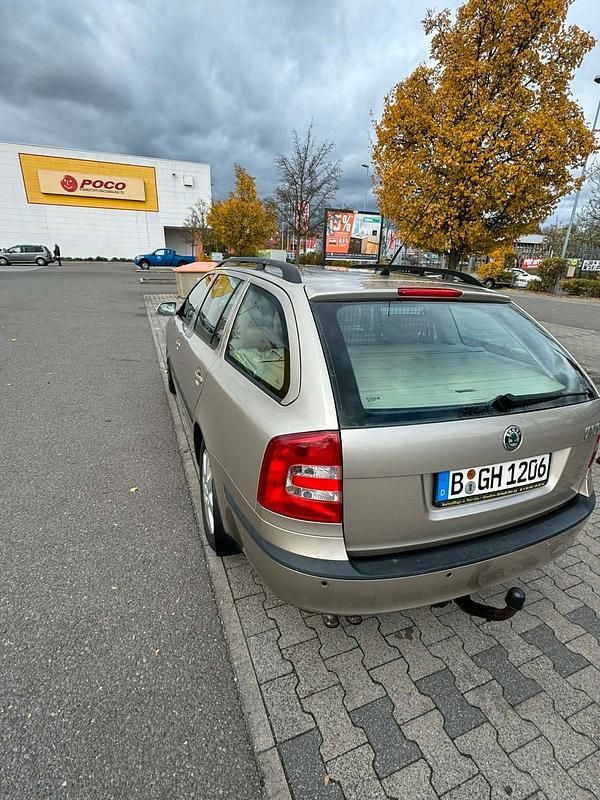 Gebraucht Skoda Octavia 140 PS (102 kW) 2007 Gold Limousine