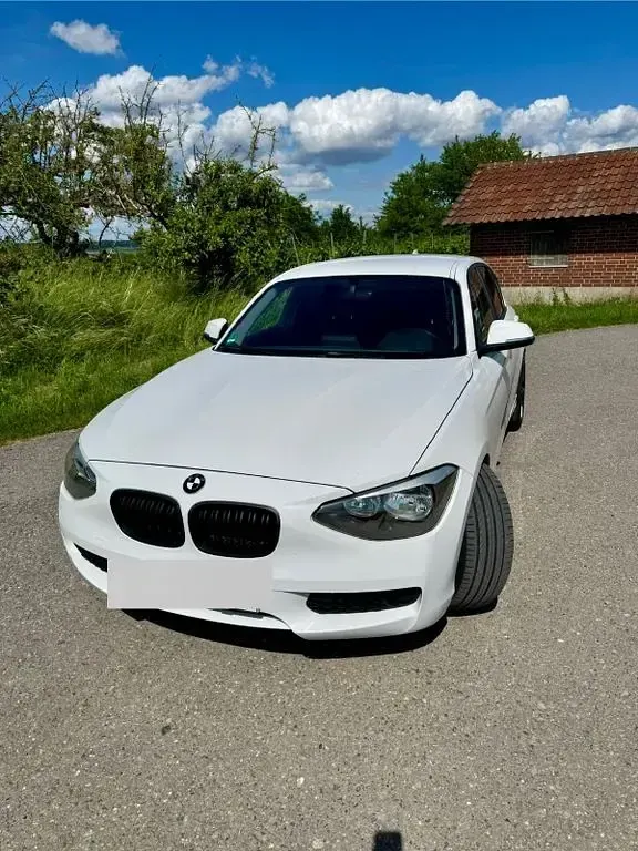 Gebraucht BMW 116 Performance 116 PS (85 kW) 2013 Weiß Kleinwagen