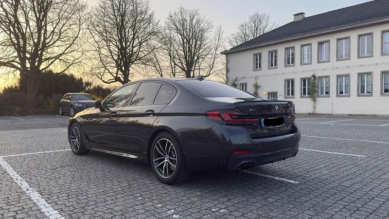Gebraucht BMW 540 Shadowline 333 PS (244 kW) 2021 Grau Limousine