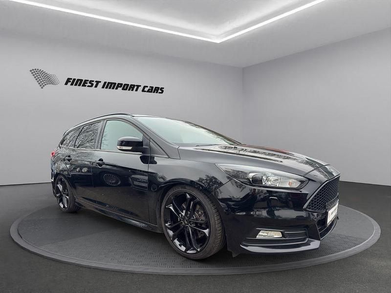 Gebraucht Ford Focus ST 250 PS (183 kW) 2018 Schwarz Limousine