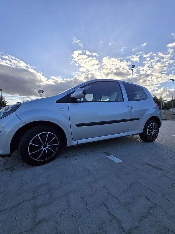 Silber Gebraucht 2009 Renault Twingo Expression Kleinwagen | 1.700 € (Fairer Preis) - Bild 1/4