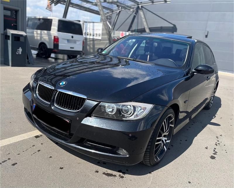Gebraucht BMW 320 163 PS (119 kW) 2006 Schwarz Limousine