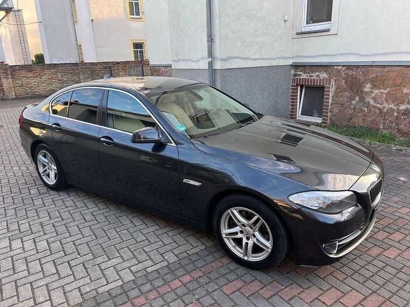 Käytetty BMW 523 204 HP (150 kW) 2010 Musta Sedan