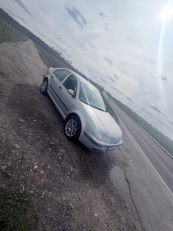 Gebraucht VW Bora 101 PS (74 kW) 1999 Schwarz Limousine