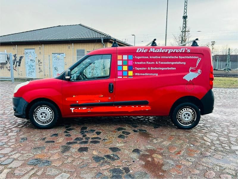 Gebraucht Fiat Doblò 90 PS (66 kW) 2010 Rot Van / Kleinbus