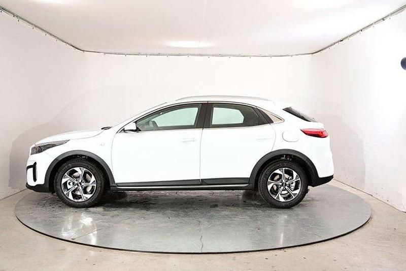 Neu Kia XCeed Silver 150 PS (110 kW) 2025 Carraraweiß SUV