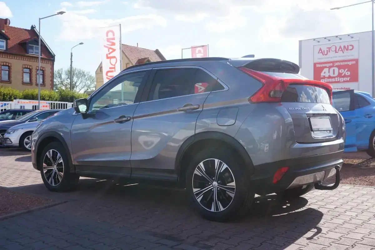 Gebraucht Mitsubishi Eclipse Cross 163 PS (119 kW) 2020 Silber SUV