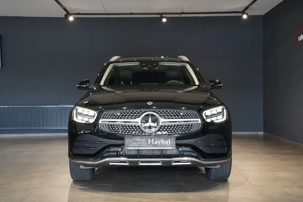 Gebraucht Mercedes GLC300e AMG 320 PS (235 kW) 2021 Schwarz SUV