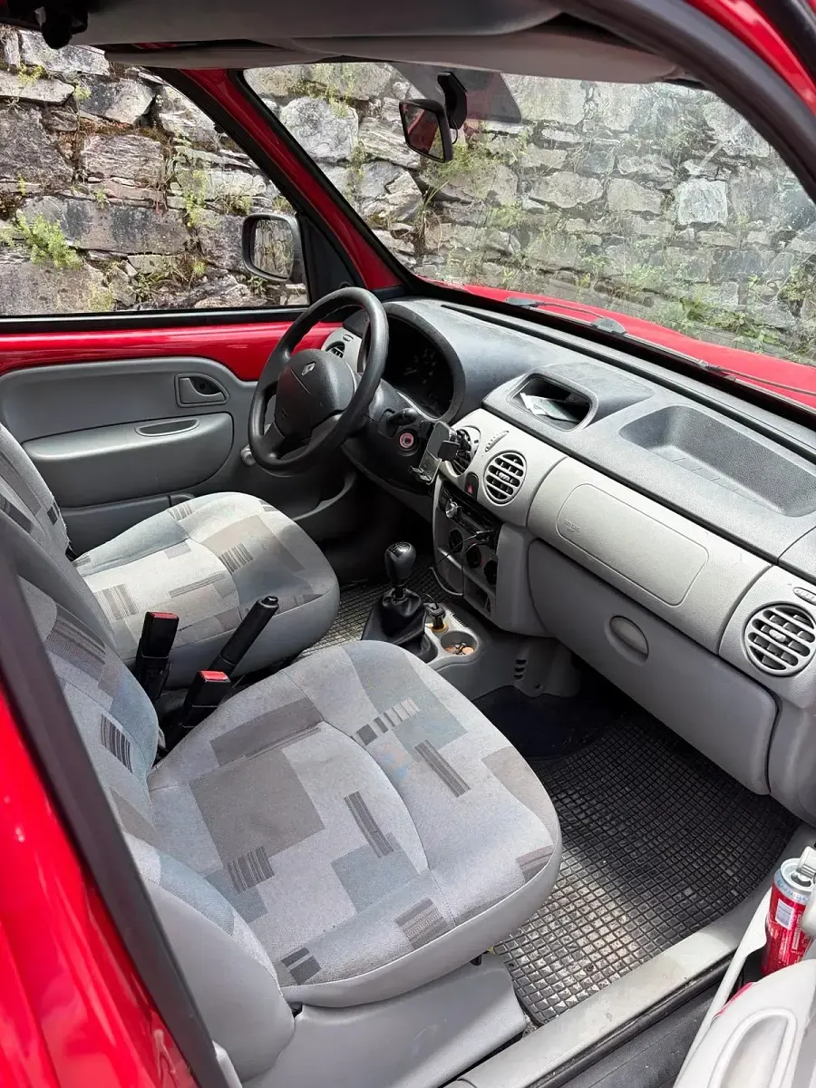 Gebraucht Renault Kangoo 75 PS (55 kW) 2009 Kleinwagen