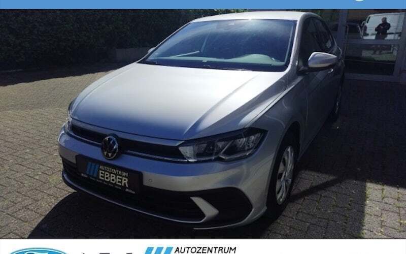 Silber Gebraucht 2023 VW Polo Life Limousine | 20.676 € (Fairer Preis) - Bild 1/4