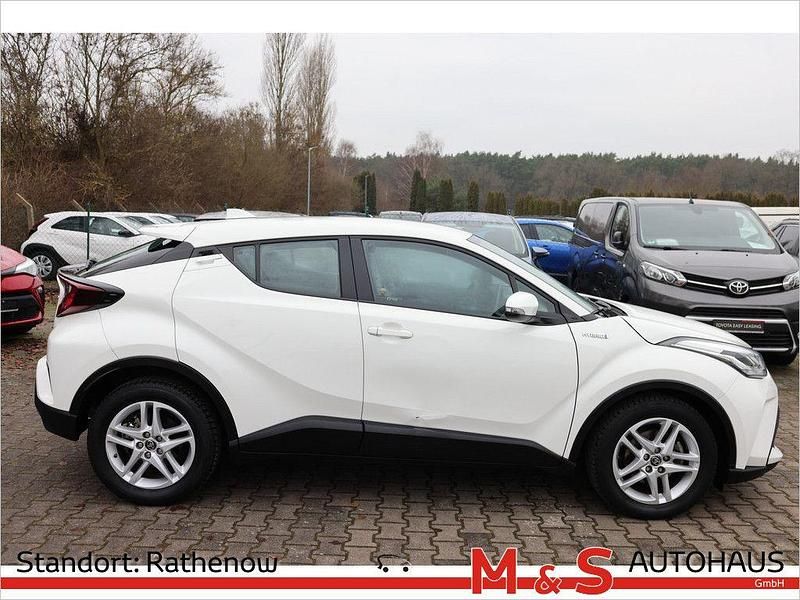 Gebraucht Toyota C-HR 122 PS (89 kW) 2021 Schneeweiß SUV