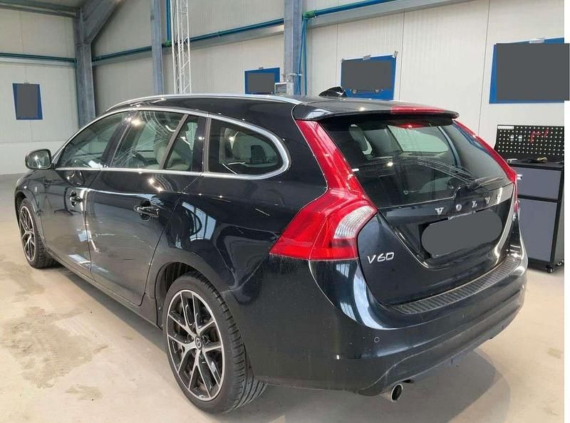 Gebraucht Volvo V60 Ocean Race 150 PS (110 kW) 2016 Schwarz Kombi