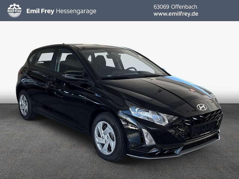 Gebraucht Hyundai i20 Select 101 PS (74 kW) 2024 Schwarz Limousine