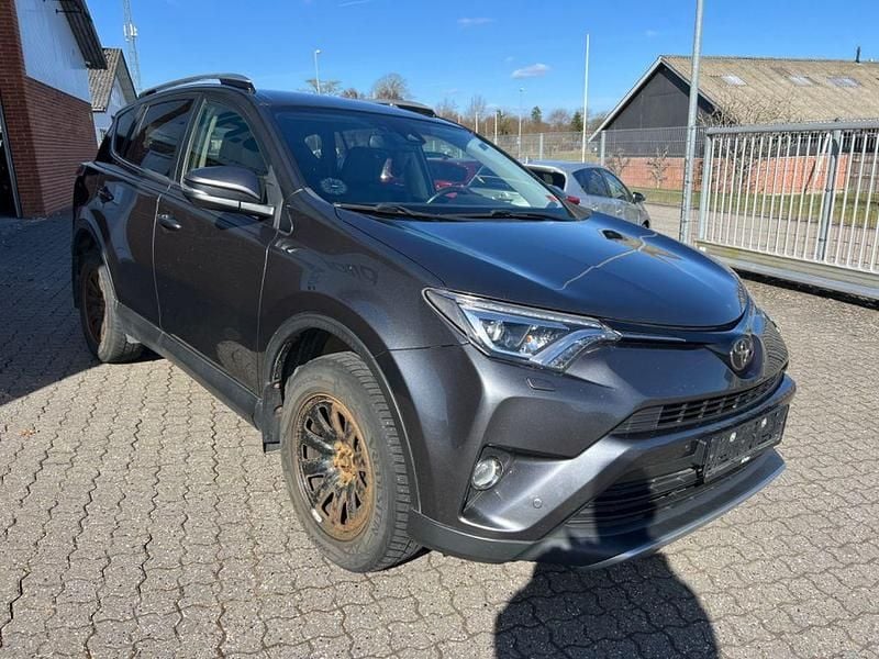 Gebraucht Toyota RAV4 Executive 143 PS (105 kW) 2018 Grau SUV