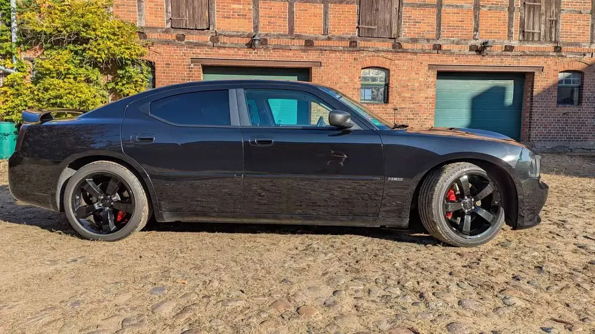 Gebraucht Dodge Charger 432 PS (317 kW) 2016 Schwarz Limousine