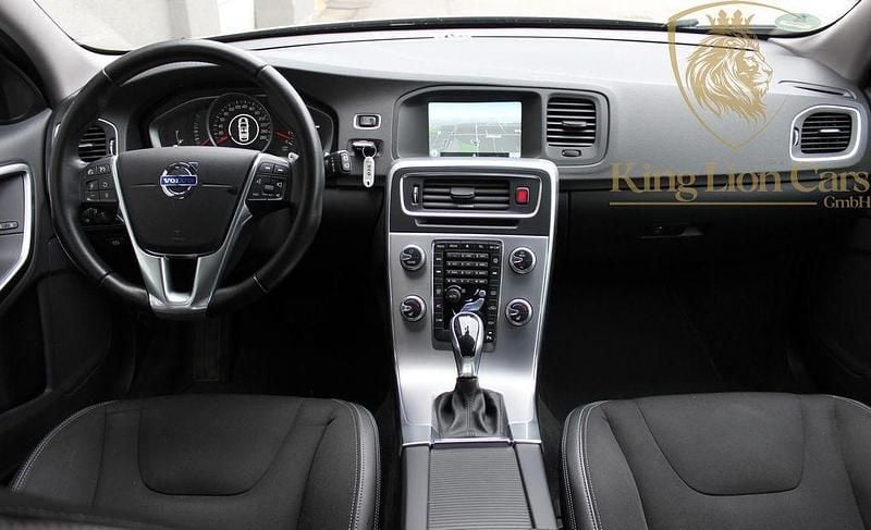 Gebraucht Volvo V60 190 PS (139 kW) 2016 Silber Kombi