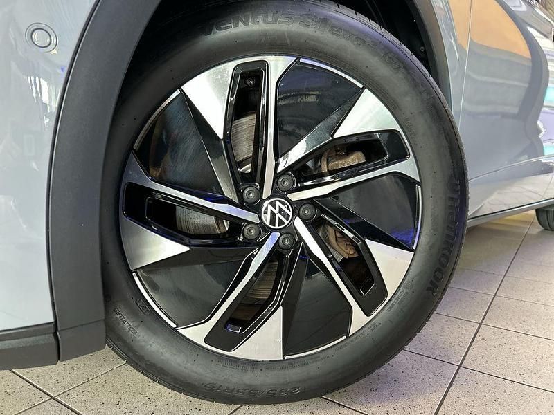 Gebraucht VW ID.5 Pro 150 kW (204 PS) 2023 Mondsteingrau SUV
