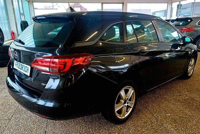 Gebraucht Opel Astra Edition 110 PS (80 kW) 2016 Schwarz Kombi