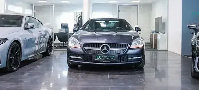 Gebraucht Mercedes SLK250 AMG 204 PS (150 kW) 2011 Tenoritgrau Cabrio