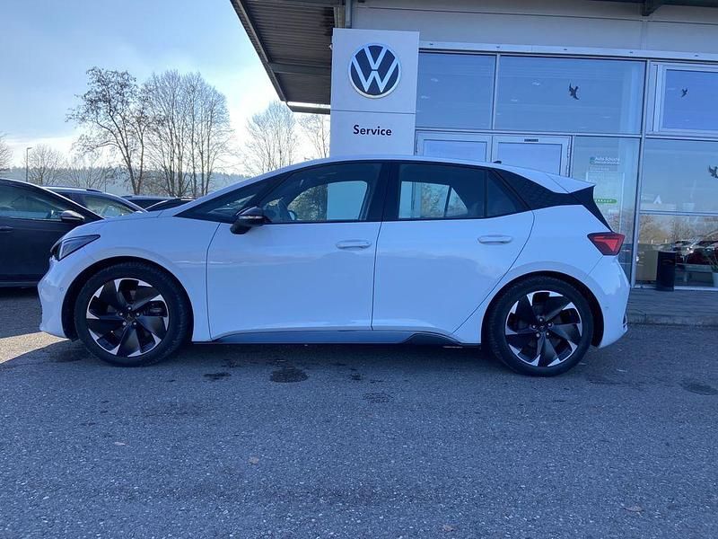 Gebraucht Cupra Born e-Boost 169 kW (231 PS) 2022 Eisweiß Kleinwagen