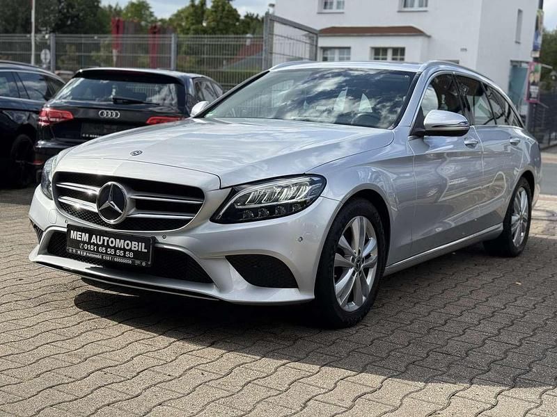 Silber Gebraucht 2019 Mercedes C220 Avantgarde Kombi | 18.999 € (Superpreis) - Bild 1/4