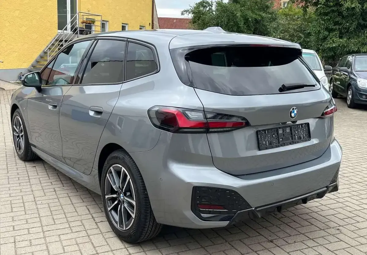 Gebraucht BMW 218 M Sport 136 PS (100 kW) 2024 Skyscraper grau Coupé