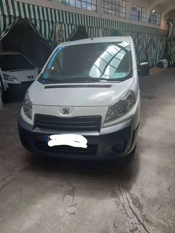 Gebraucht Peugeot Expert 128 PS (94 kW) 2016 Weiß Van