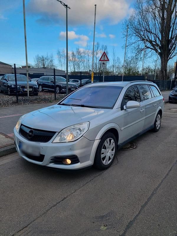 Gebraucht Opel Vectra 150 PS (110 kW) 2008 Silber Kombi