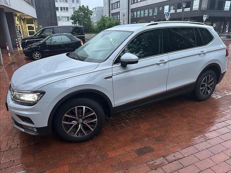 Weiß Gebraucht 2018 VW Tiguan Allspace SUV | 27.000 € (Guter Preis) - Bild 1/4