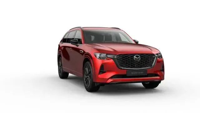 Soul red crystal m Gebraucht 2024 Mazda CX-80 Homura-Line SUV | 52.880 € (Fairer Preis) - Bild 1/1