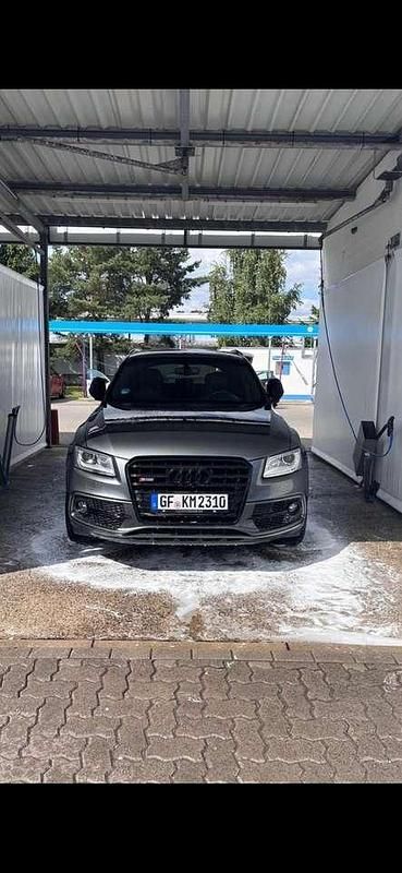 Grau Gebraucht 2015 Audi SQ5 S-Line SUV | 27.950 € - Bild 1/4