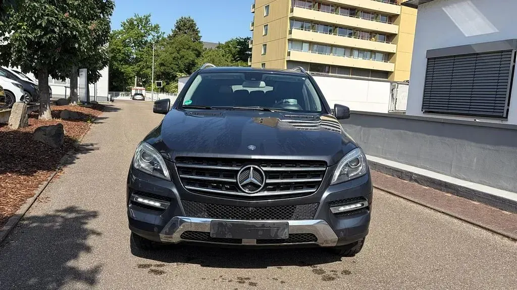 Gebraucht Mercedes ML500 408 PS (300 kW) 2014 Grau SUV