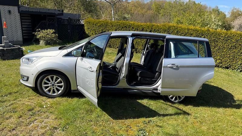 Gebraucht Ford Grand C-Max Titanium 150 PS (110 kW) 2016 Silber Van / Kleinbus
