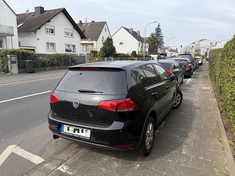 Gebraucht VW Golf VII 105 PS (77 kW) 2014 Schwarz Limousine