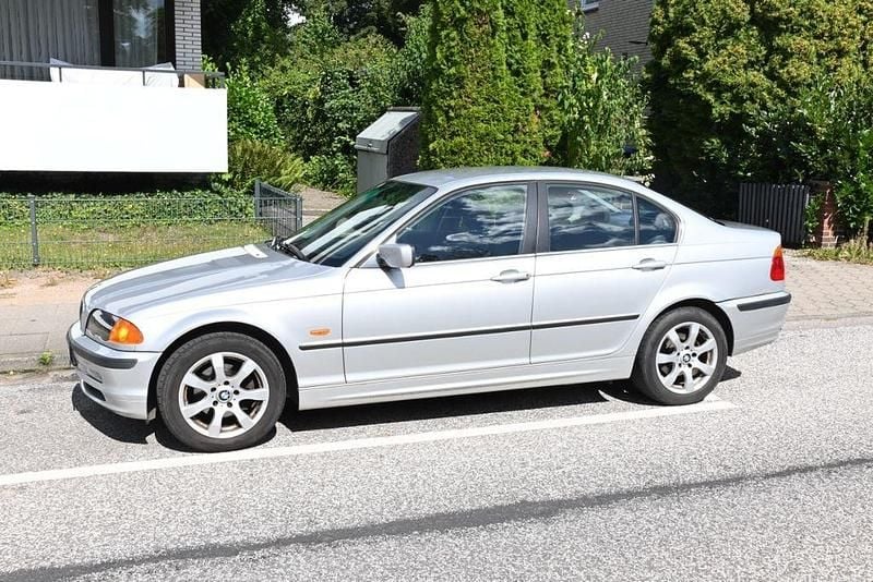 Silber Gebraucht 1998 BMW 320 Limousine | 1.500 € (Guter Preis) - Bild 1/4