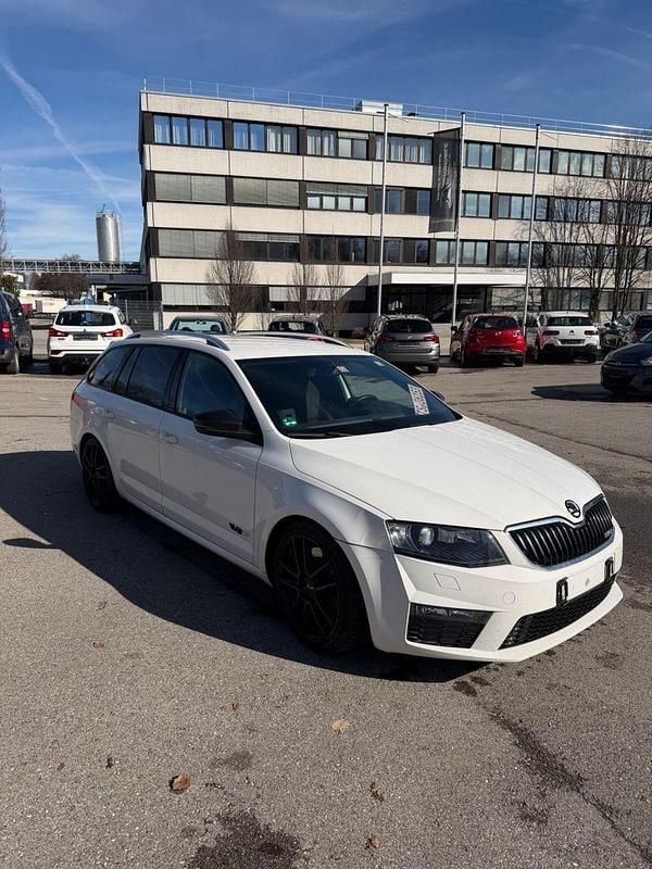 Gebraucht Skoda Octavia RS 184 PS (135 kW) 2014 Weiß Kleinwagen