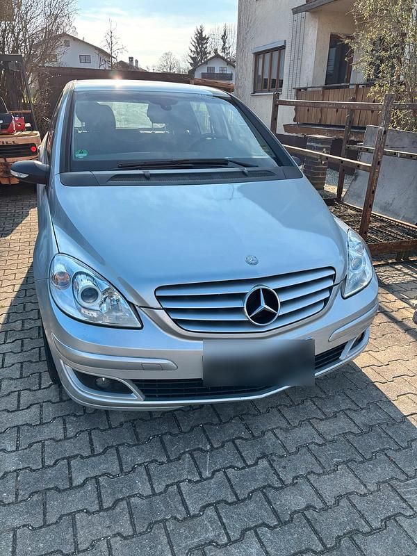 Gebraucht Mercedes B200 100 PS (73 kW) 2006 Grau Van / Kleinbus