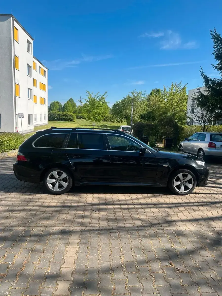 Gebraucht BMW 525 Basis 192 PS (141 kW) 2004 Schwarz Kombi