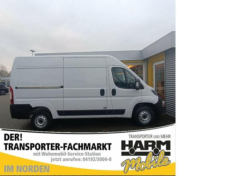 Weiss Gebraucht 2023 Fiat Ducato Van | 24.871 € (Guter Preis) - Bild 1/4